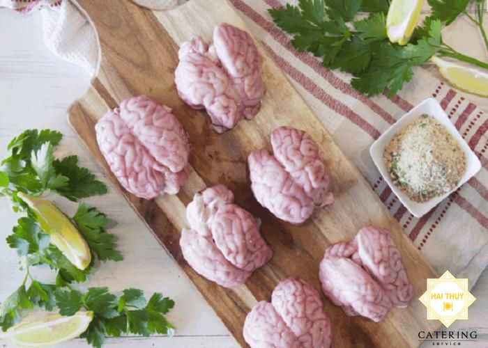 Chế biến "canh hẹ nấu óc heo" bổ dưỡng trí não